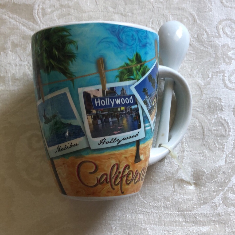 CERAMIC CUP WITH MATCHING SPOON